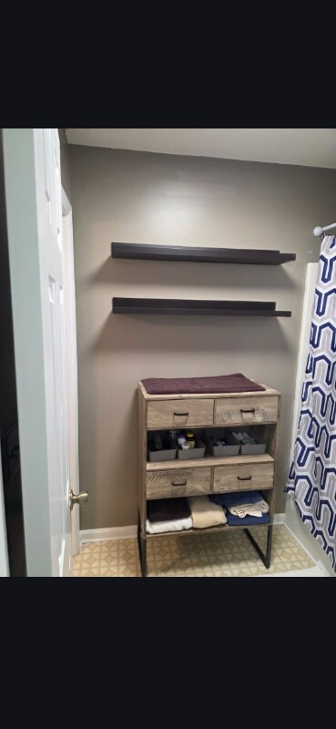 Foto del edificio - 4365 Lakeside Dr