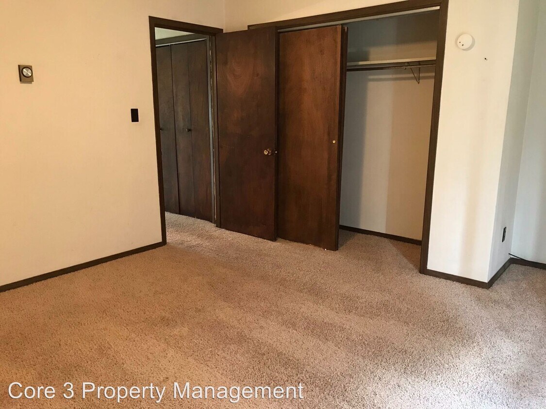 Foto del edificio - 3108-3122 N Molleck Dr