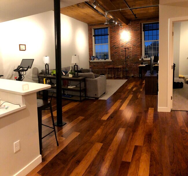 Open Layout - 130 John St