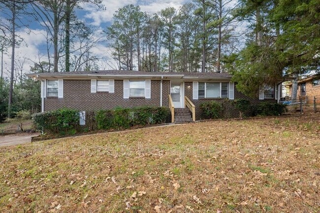 Building Photo - 1216 Huffman Rd