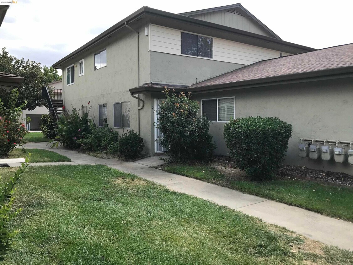 2123 Peppertree Way Unit 2, Antioch, CA 94509 Condo for Rent in