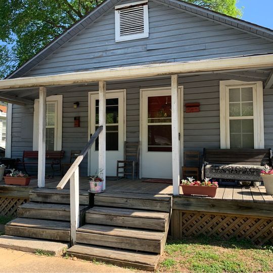 Primary Photo - 1515 Poole Rd