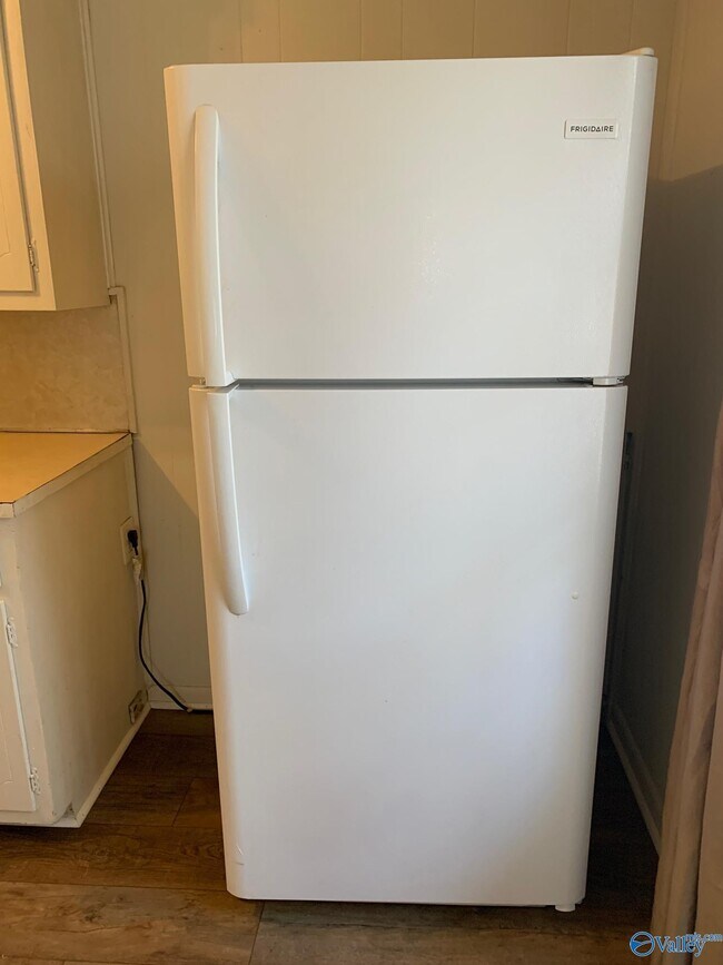 Foto del edificio - 210 Cloverleaf Dr