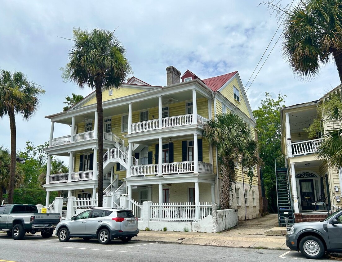 Ideally Located Three Bedroom on Calhoun S... - Ideally Located Three Bedroom on Calhoun S...
