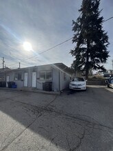 Building Photo - 1809-1833 33 St