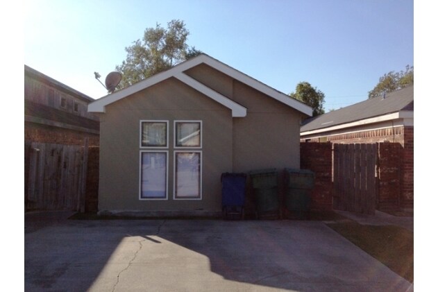 Building Photo - 107-115 Cane Field Dr