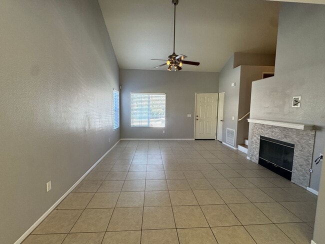 Building Photo - Amazing House For Rent