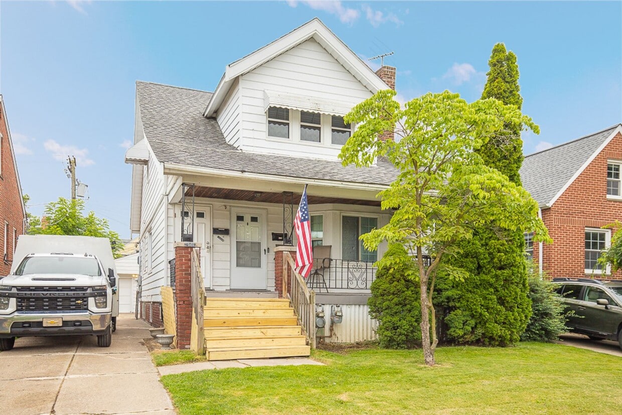 Primary Photo - 4011 Dawnshire Ave