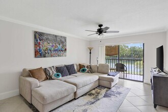 Building Photo - 3020 Florida Blvd