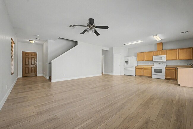 Foto del edificio - 7042 W Mercer Ln