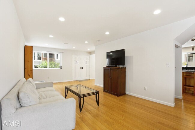 Foto del edificio - 4 br, 2.5 bath House - 1827 Stockton St