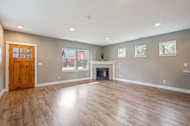 Building Photo - 952 E Timber Pine Dr