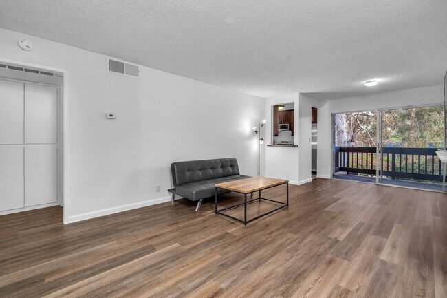 Building Photo - 4203 Summertime Ln
