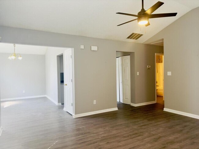 Building Photo - 425 Eagles Flight Ln