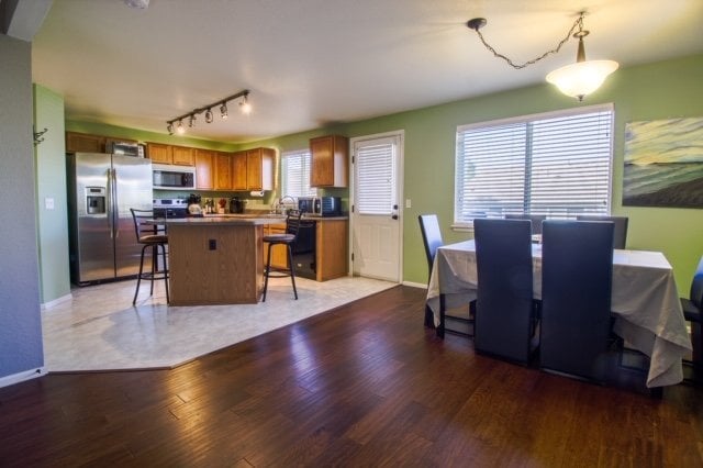 Foto del edificio - Large & Modern 2BR/2.5BA Home in Cherry Creek School District! AVAIL 02/15