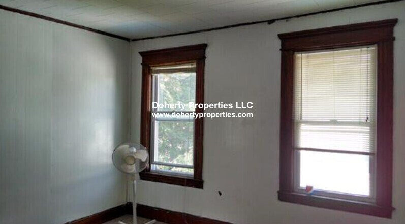 Building Photo - 38 Plymouth St