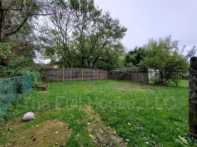 Building Photo - 7323 Schley Ave