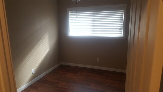Foto del edificio - 1291 Creswell Dr