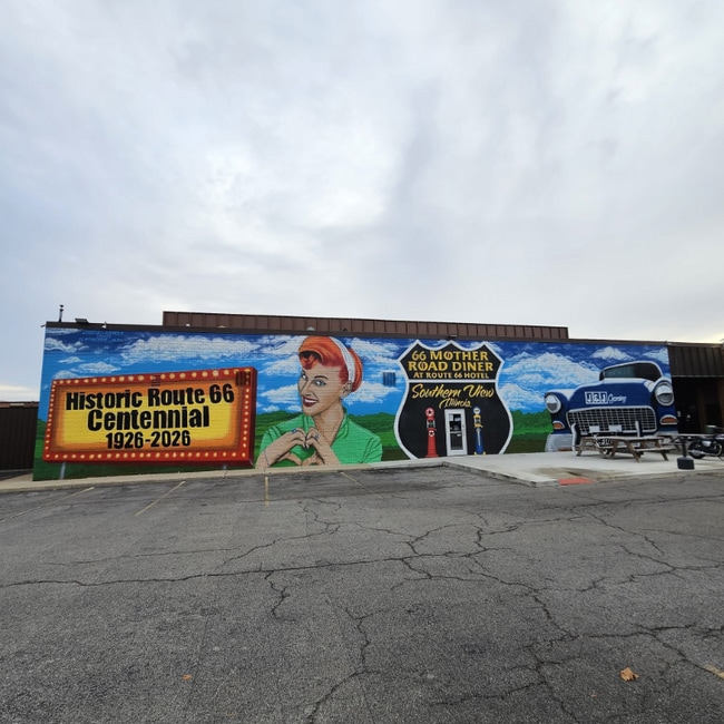 Foto del edificio - 625 E St Joseph St