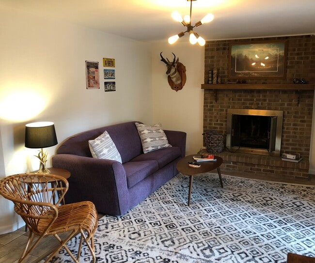 Sala de estar - 2910 Aspen Dr