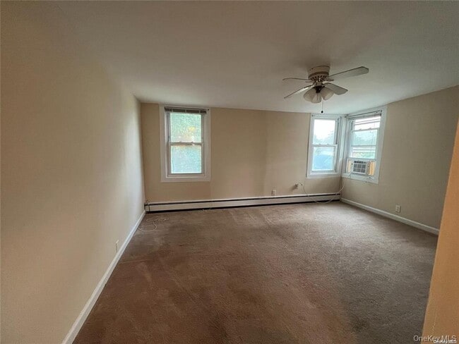 Building Photo - 167 N Elm St