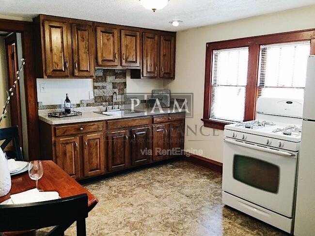 Foto del edificio - 1443 S 51st St