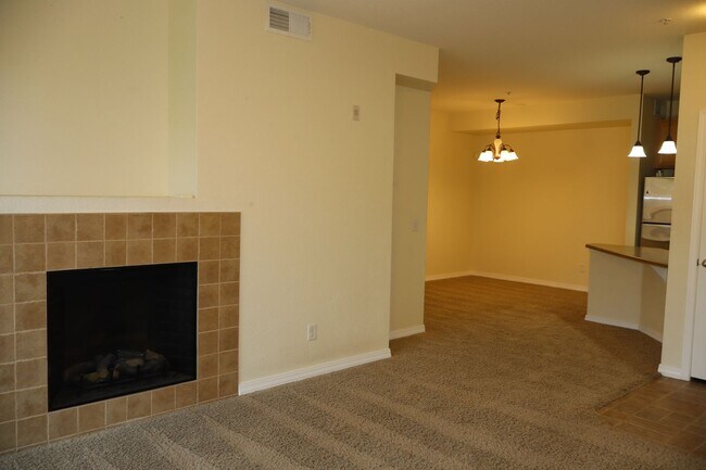 Building Photo - Heart of Fort Collins: Modern Condo + $200...