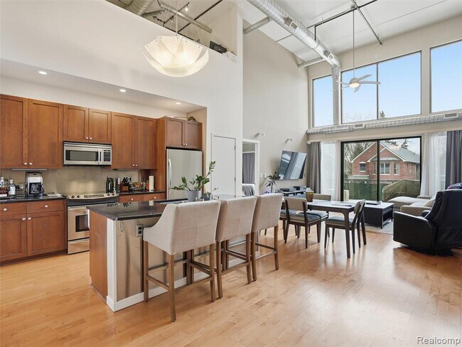 Foto del edificio - 610 S Troy St