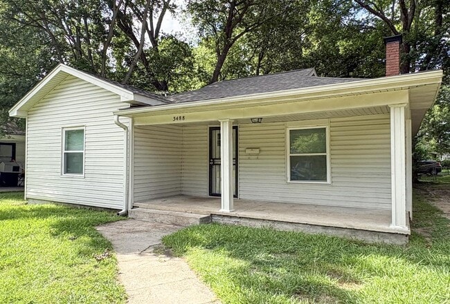 Building Photo - 3488 Powell Ave