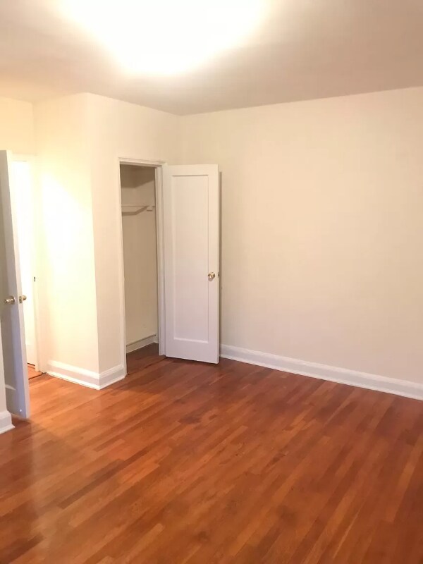 Foto del edificio - 118 Ravine Ave