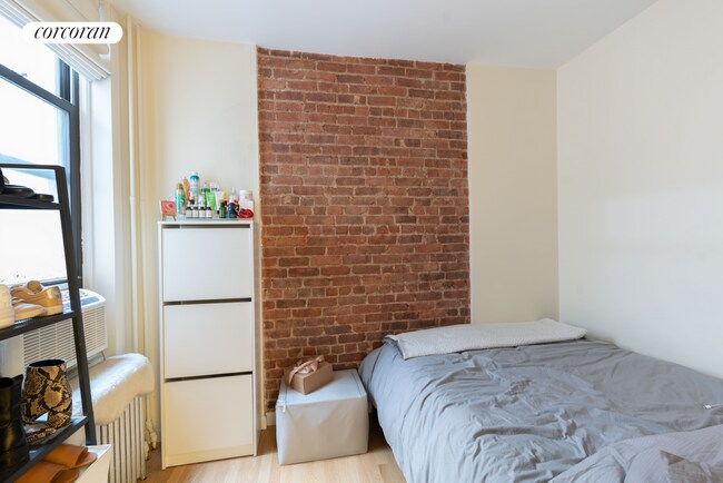 Foto del edificio - 989 Seneca Ave