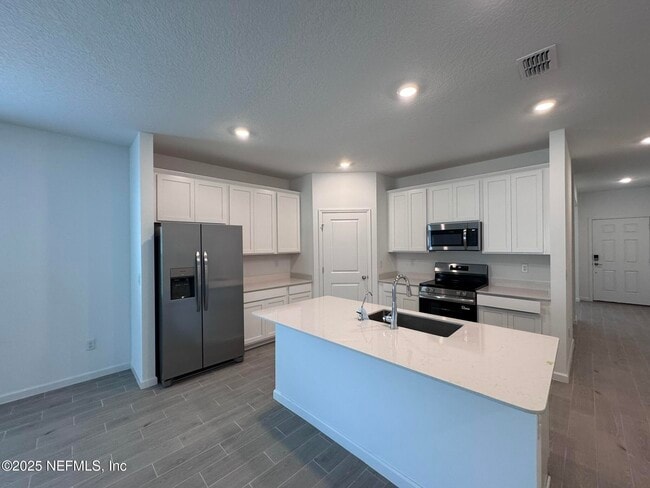 Building Photo - 62 Kingsley Pk Wy