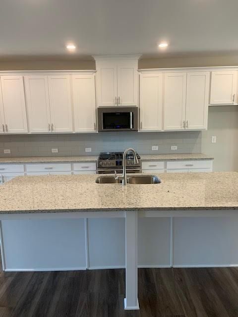 Foto del edificio - 4225 Essex Pond Wy