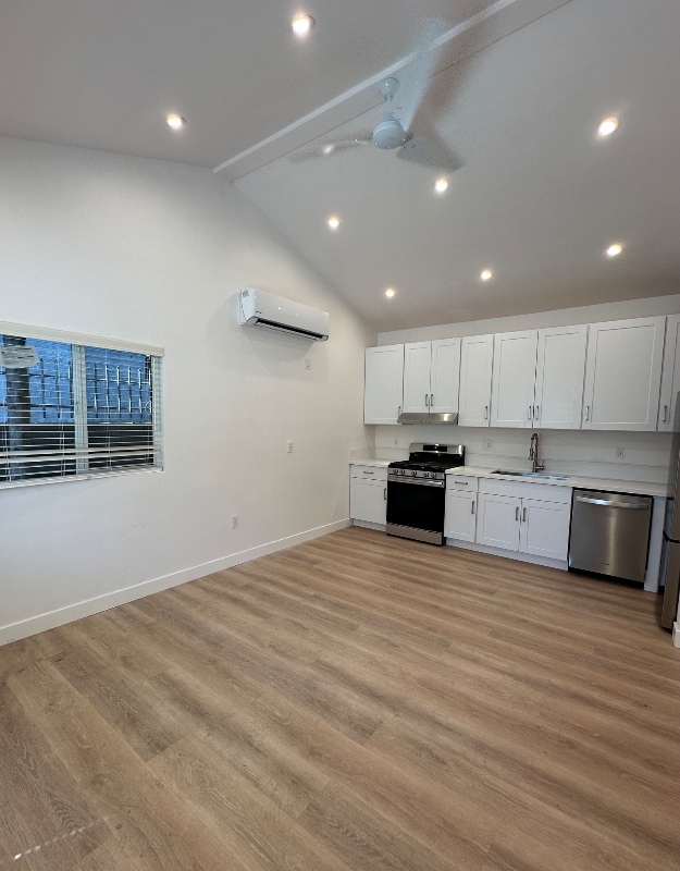 Foto del edificio - 4214 W Broadway