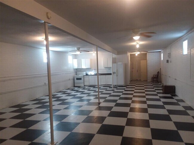 Foto del edificio - 701 E 6th St