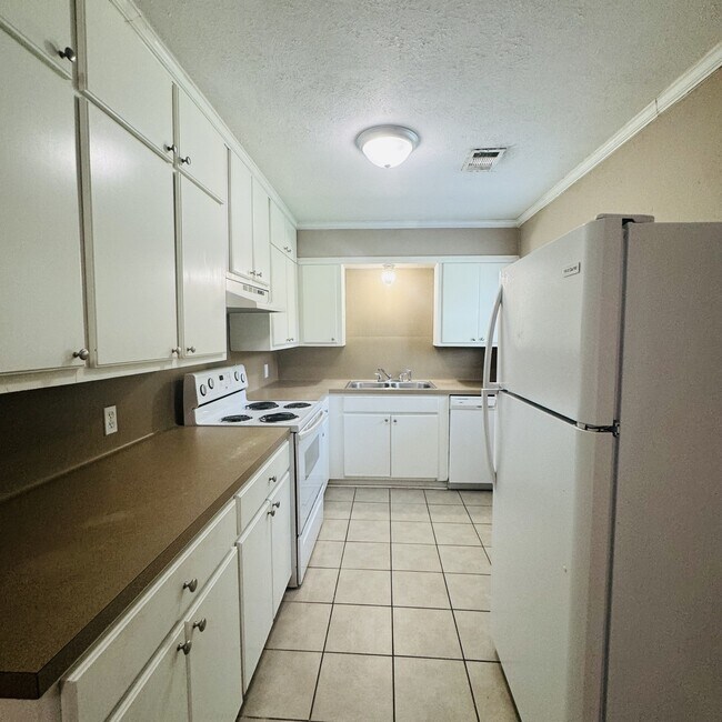 Foto del edificio - 2275 Beverly St
