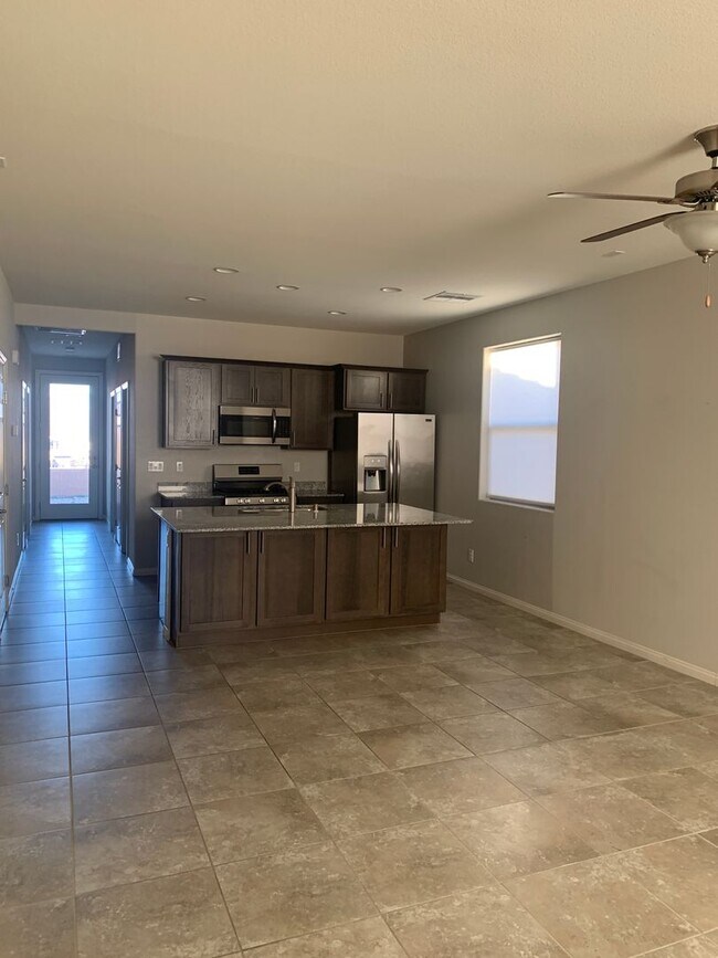 Foto del edificio - 2676 Chinaberry Hill St