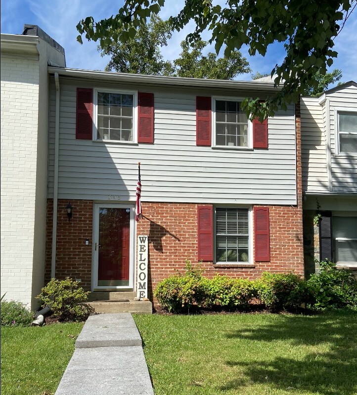 305 Rock Spring Dr SW, Leesburg, VA 20175 Townhome Rentals in