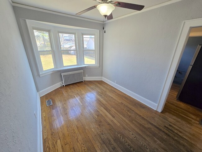 Building Photo - CUTE AND COZY 3 BEDROOM HOME FOR RENT IN N...