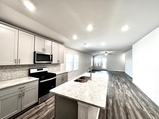 Building Photo - 1343 Cress Gdn Ln