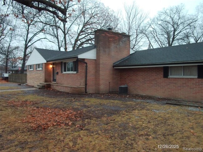 Building Photo - 4656 Toepfer Rd