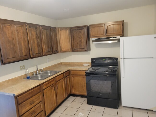 Building Photo - 13691 E Nevada Pl