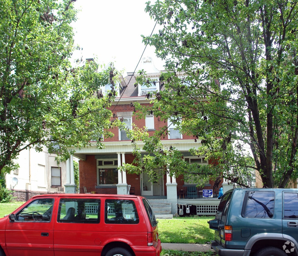 Building Photo - 447 S Aiken Ave