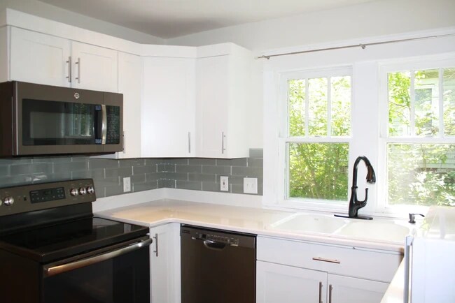 Foto del edificio - 213 E Cottage Grove Ave