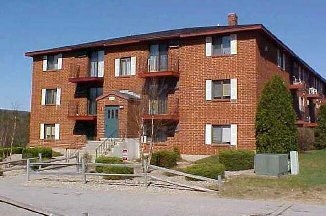 Foto del edificio - 1495 Bodwell Rd