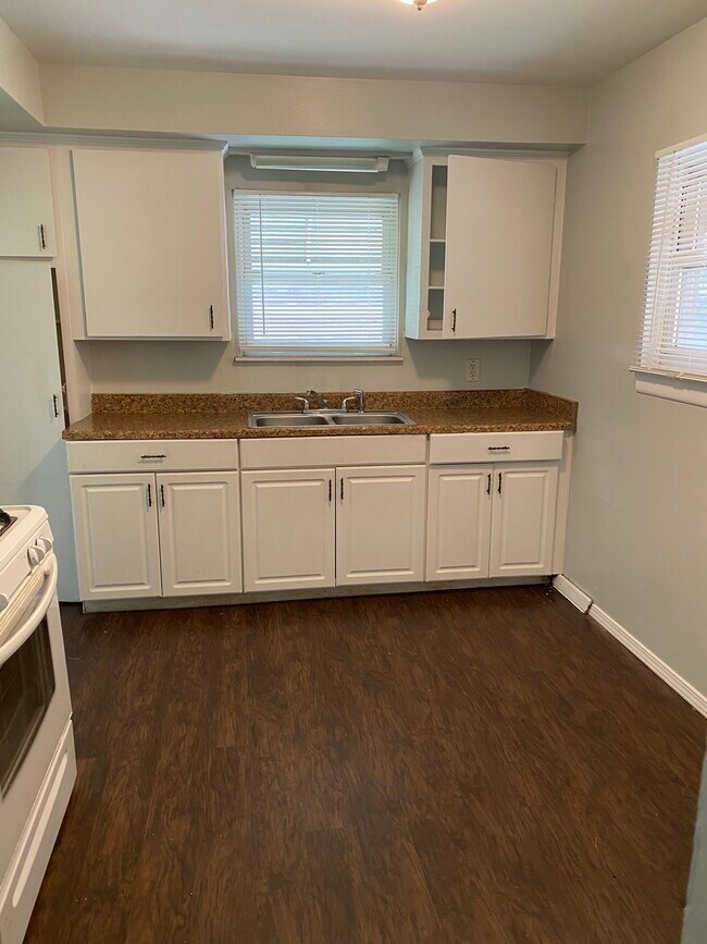 Foto del edificio - 317 W Princeton Ave