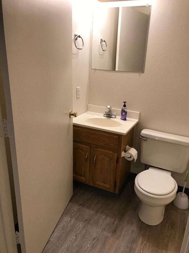 Building Photo - Corvallis triplex