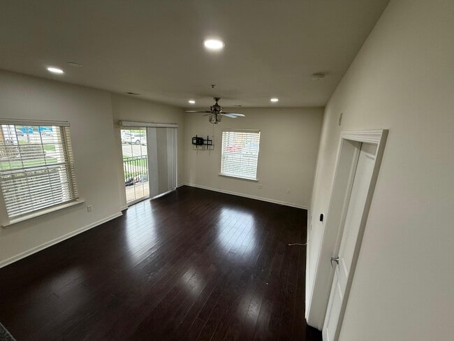 Foto del edificio - 518 E Celebration Way