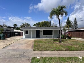 Building Photo - 431 NE 58th Ct
