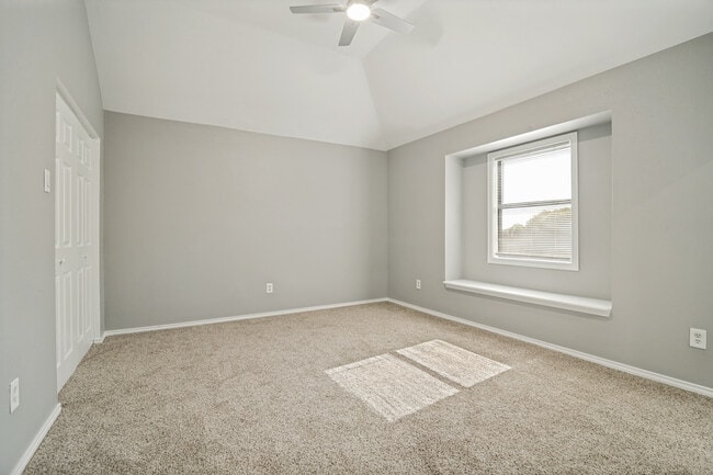Dormitorio principal - 2700 Cornell Dr